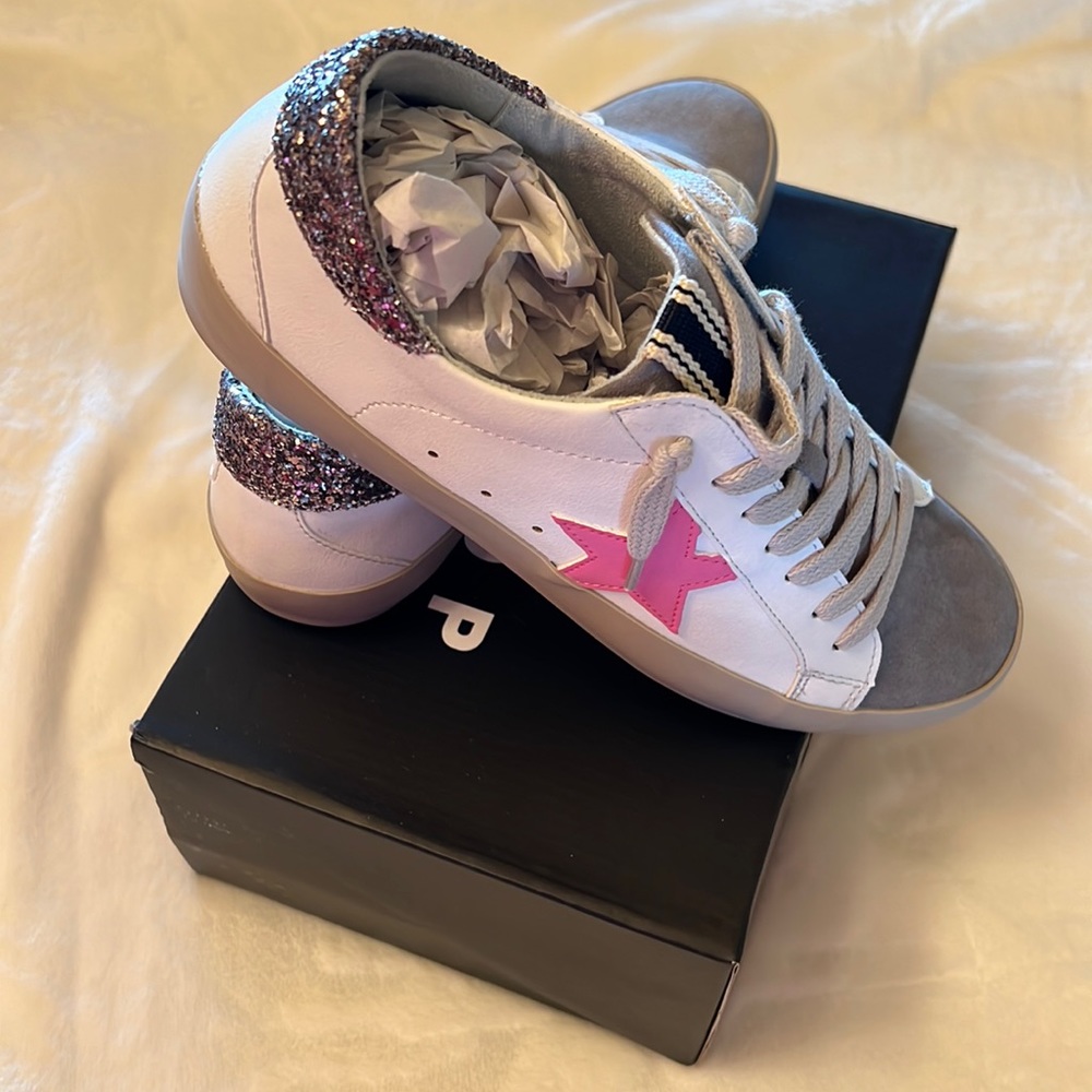 Shu shop tennis shoes (Paris)